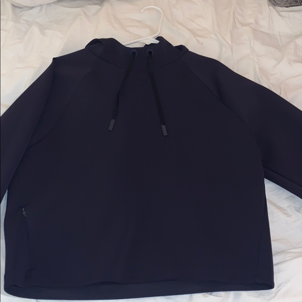 Lululemon cropped hoodie